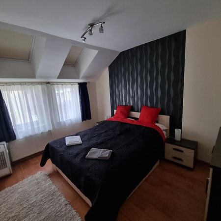 בודפשט Merry&Car - Huge Balcony + Living Room + 2Br מראה חיצוני תמונה